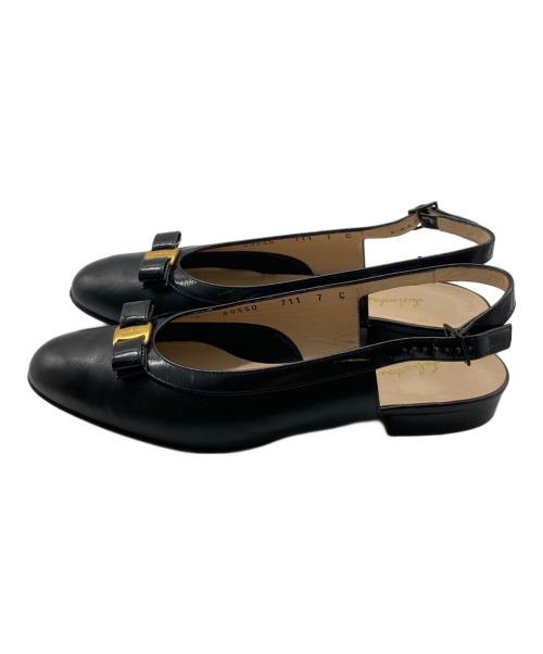 Salvatore Ferragamo（サルヴァトーレ フェラガモ）Salvatore Ferragamo (サルヴァトーレ フェラガモ) ヴァラリボンパンプス ブラック サイズ:7Cの古着・服飾アイテム