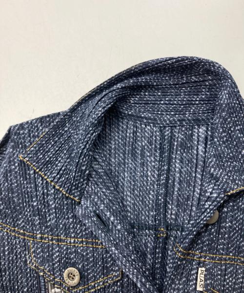 PLEATS PLEASE（プリーツプリーズ）PLEATS PLEASE (プリーツプリーズ) デニム転写プリーツジャケット ブルー サイズ:2の古着・服飾アイテム