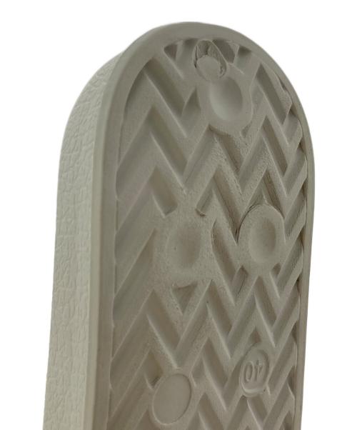 KITH（キス）KITH (キス) スライドサンダル ホワイト サイズ:40の古着・服飾アイテム