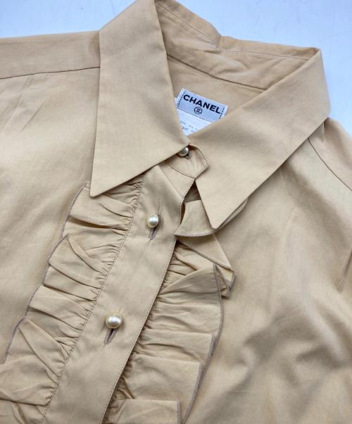 CHANEL（シャネル）CHANEL (シャネル) ノースリーブフリルブラウス イエローベージュ サイズ:38の古着・服飾アイテム