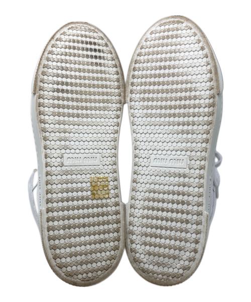 MIU MIU（ミュウミュウ）MIU MIU (ミュウミュウ) グリッターハイカットスニーカー ホワイト サイズ:38 1/2の古着・服飾アイテム