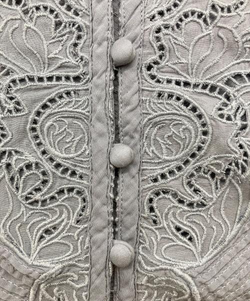 IENA LA BOUCLE（イエナ ラ ブークル）IENA LA BOUCLE (イエナ ラ ブークル) ピンタックレースノースリーブブラウス ブルー サイズ:-の古着・服飾アイテム