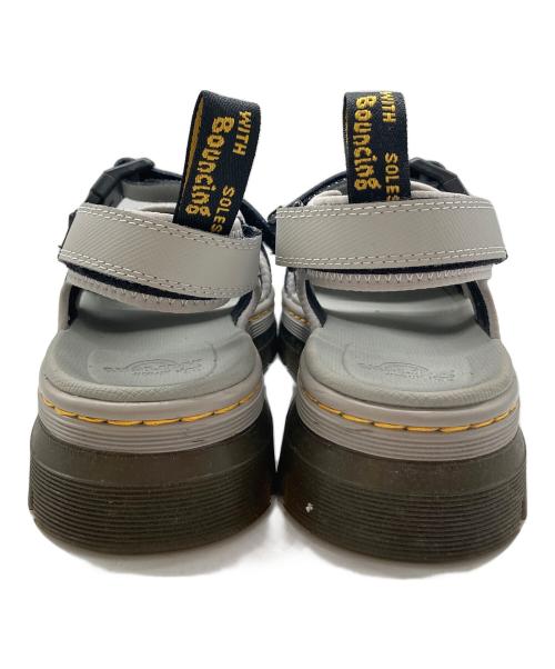 Dr.Martens（ドクターマーチン）Dr.Martens (ドクターマーチン) FORSTER マルチストラップ サンダル グレー サイズ:UK4の古着・服飾アイテム