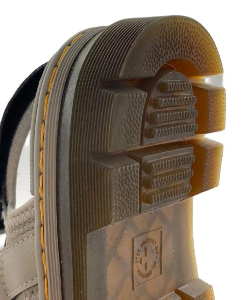Dr.Martens（ドクターマーチン）Dr.Martens (ドクターマーチン) FORSTER マルチストラップ サンダル グレー サイズ:UK4の古着・服飾アイテム