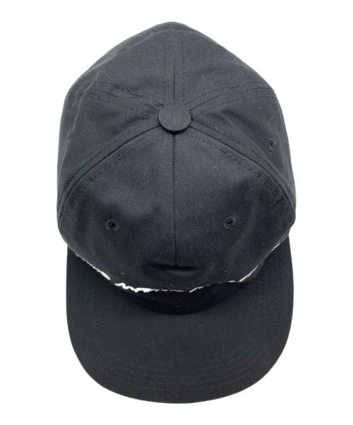 MM6 Maison Margiela（エムエムシックスメゾンマルジェラ）MM6 Maison Margiela (エムエムシックスメゾンマルジェラ) ロゴ刺繍キャップ ブラックの古着・服飾アイテム