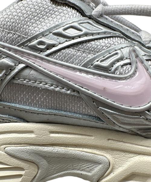 NIKE（ナイキ）NIKE (ナイキ) W INITIATOR シルバー サイズ:24.5cmの古着・服飾アイテム