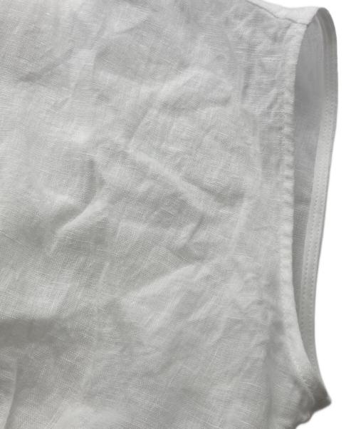 23区（ニジュウサンク）23区 (ニジュウサンク) LIBECOリネン タック デザイン シャツ ホワイト サイズ:38の古着・服飾アイテム