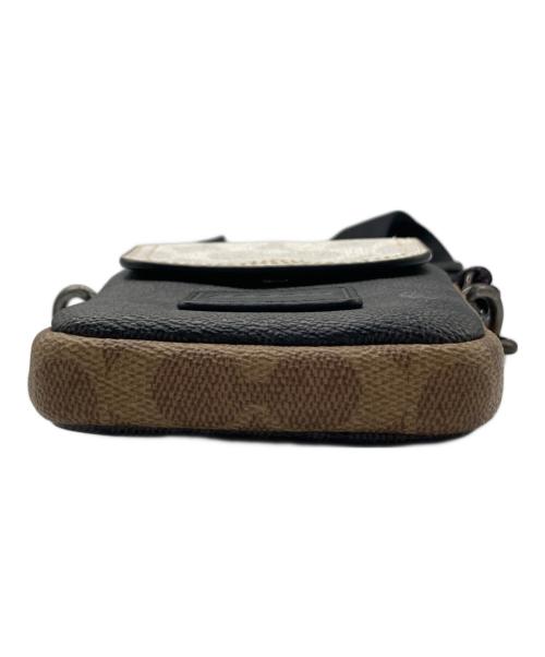 COACH（コーチ）COACH (コーチ) pacer convertible pouch in colorblock ブラック×ベージュの古着・服飾アイテム