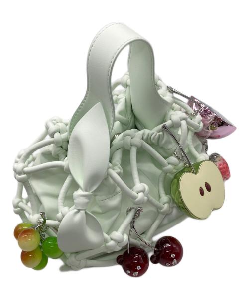 CHARLES & KEITH（チャールズアンドキース）CHARLES & KEITH (チャールズ＆キース) YVMIN (イヴミン) Ally アリー ルーシュドスラウチーノットバッグ&フルーツチャームセット グリーンの古着・服飾アイテム