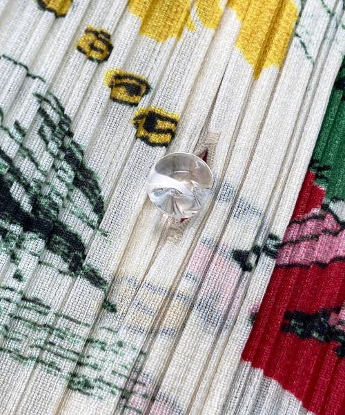 PLEATS PLEASE（プリーツプリーズ）PLEATS PLEASE (プリーツプリーズ) 総柄プリーツワンピース アイボリー サイズ:3の古着・服飾アイテム