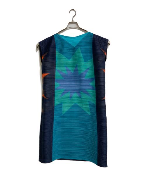 PLEATS PLEASE（プリーツプリーズ）PLEATS PLEASE (プリーツプリーズ) バウンスプリーツ ノースリーブ ワンピース マルチカラー サイズ:3の古着・服飾アイテム