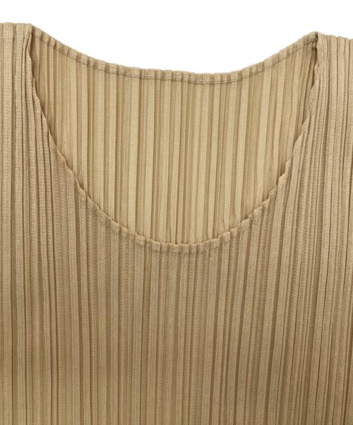 PLEATS PLEASE（プリーツプリーズ）PLEATS PLEASE (プリーツプリーズ) S/Sプリーツカットソー ベージュ サイズ:4の古着・服飾アイテム
