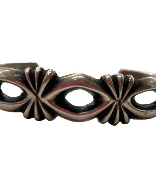 Nellie Tso（ネリー・ツォ）Nellie Tso (ネリー・ツォ) スタンプワークシルバーバングル シルバーの古着・服飾アイテム