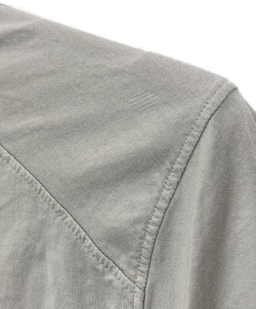 C.P COMPANY（シーピーカンパニー）C.P COMPANY (シーピーカンパニー) Vネックカットソー ベージュ サイズ:Sの古着・服飾アイテム