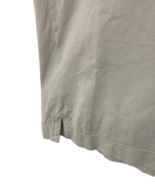 C.P COMPANY（シーピーカンパニー）C.P COMPANY (シーピーカンパニー) Vネックカットソー ベージュ サイズ:Sの古着・服飾アイテム