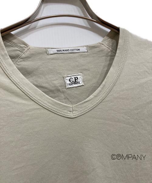 C.P COMPANY（シーピーカンパニー）C.P COMPANY (シーピーカンパニー) Vネックカットソー ベージュ サイズ:Sの古着・服飾アイテム