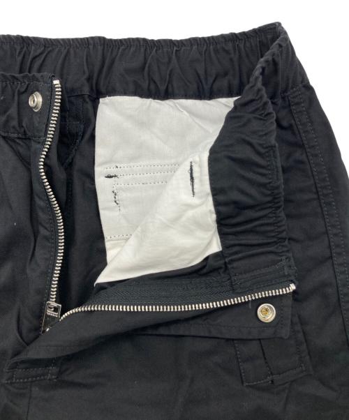 DIESEL（ディーゼル）DIESEL (ディーゼル) MID WAIST P-MELTY CARGO PANTS ホワイト×ブラック サイズ:28の古着・服飾アイテム