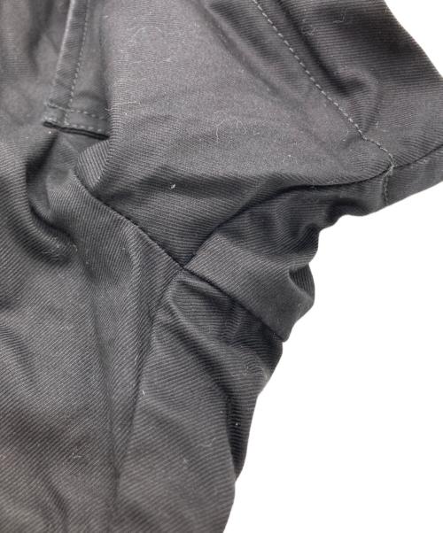 DIESEL（ディーゼル）DIESEL (ディーゼル) MID WAIST P-MELTY CARGO PANTS ホワイト×ブラック サイズ:28の古着・服飾アイテム