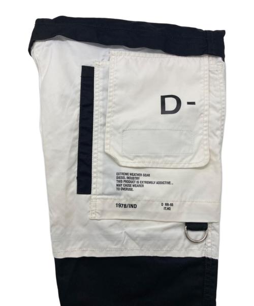 DIESEL（ディーゼル）DIESEL (ディーゼル) MID WAIST P-MELTY CARGO PANTS ホワイト×ブラック サイズ:28の古着・服飾アイテム