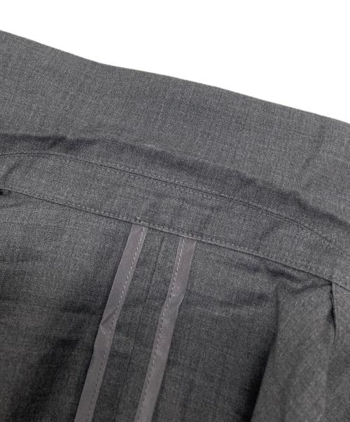 LOEFF（ロエフ）LOEFF (ロエフ) トロピカルウール ショートスリーブ ジャケット グレー サイズ:1の古着・服飾アイテム