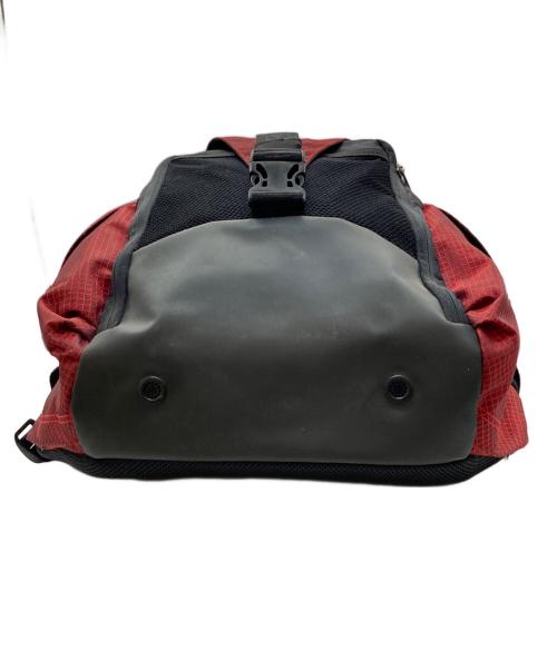OAKLEY（オークリー）OAKLEY (オークリー) オバールロゴテックギミックバックパック レッド×ブラックの古着・服飾アイテム