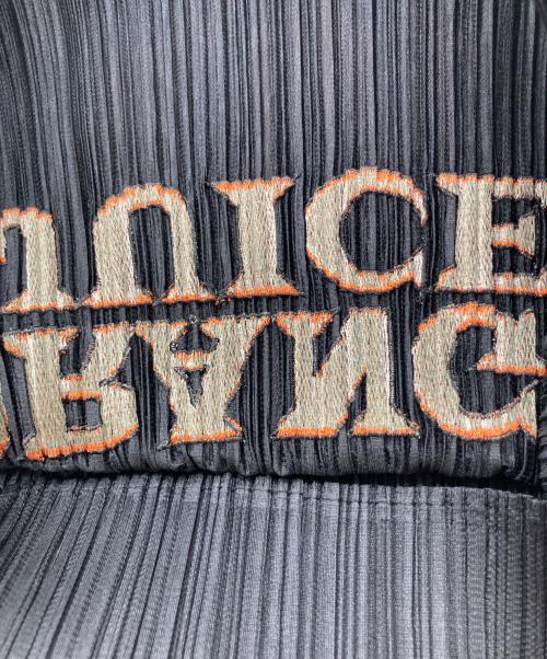 PLEATS PLEASE（プリーツプリーズ）PLEATS PLEASE (プリーツプリーズ) オレンジジュースプリーツブラウス ブラック サイズ:3の古着・服飾アイテム