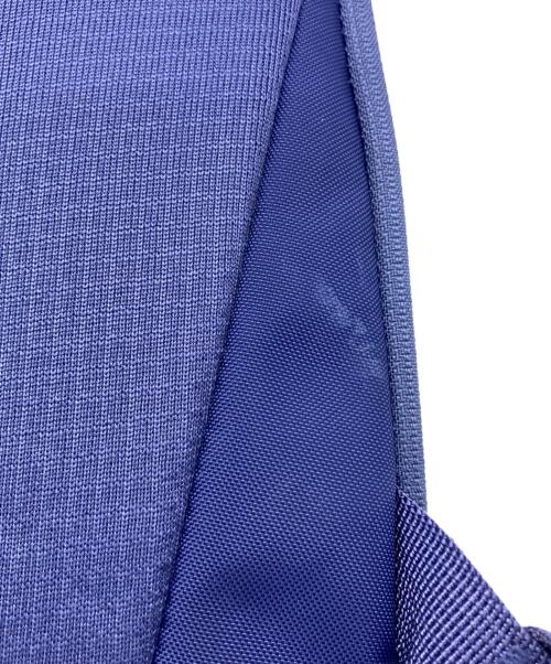 Patagonia（パタゴニア）Patagonia (パタゴニア) アトムスリングバッグ パープルの古着・服飾アイテム