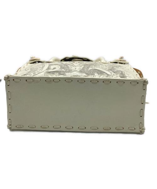 Carving Tribes（カービングトライブス）Carving Tribes (カービングトライブス) マエストラSハンドバッグ アイボリーの古着・服飾アイテム