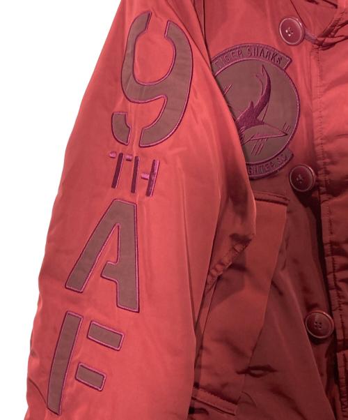AVIREX（アヴィレックス）AVIREX (アヴィレックス) タイガーシャークス N-3B ジャケット レッド サイズ:Ⅿの古着・服飾アイテム