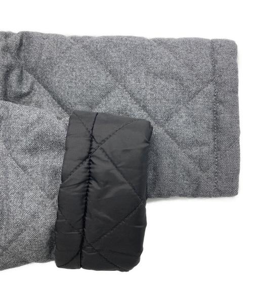 MACKINTOSH PHILOSOPHY（マッキントッシュ フィロソフィー）MACKINTOSH PHILOSOPHY (マッキントッシュ フィロソフィー) リバーシブルキルティングジャケット グレー×ブラック サイズ:38の古着・服飾アイテム