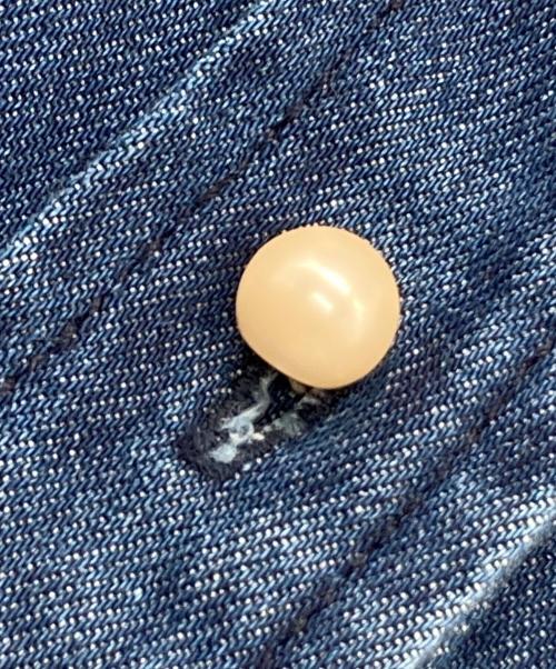 blanc basque（ブランバスク）blanc basque (ブランバスク) パールボタンデニムシャツ インディゴ サイズ:38の古着・服飾アイテム