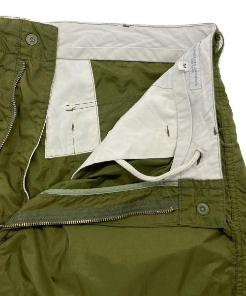 Engineered Garments（エンジニアドガーメンツ）Engineered Garments (エンジニアードガーメンツ) ナイロンマイクロリップストップ オーバーパンツ カーキ サイズ:Mの古着・服飾アイテム