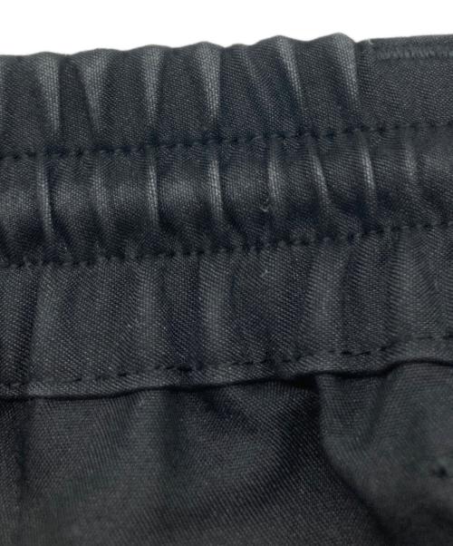 A + TOKYO（エープラス トウキョウ）A + TOKYO (エープラス トウキョウ) テクニカルワイドトラウザーパンツ ブラック サイズ:2の古着・服飾アイテム
