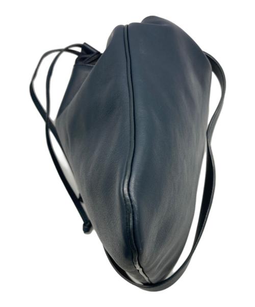 A.P.C.（アーペーセー）A.P.C. (アーペーセー) レザーショルダーバッグ ネイビーの古着・服飾アイテム