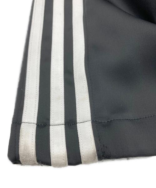 adidas（アディダス）adidas (アディダス) アディカラー サテン ワイドレッグ トラックパンツ ブラック サイズ:Lの古着・服飾アイテム