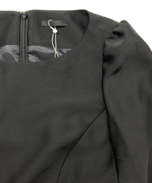 TO BE CHIC（トゥービーシック）TO BE CHIC (トゥービーシック) タフタヘムドット ワンピース ブラック サイズ:SIZE 38の古着・服飾アイテム