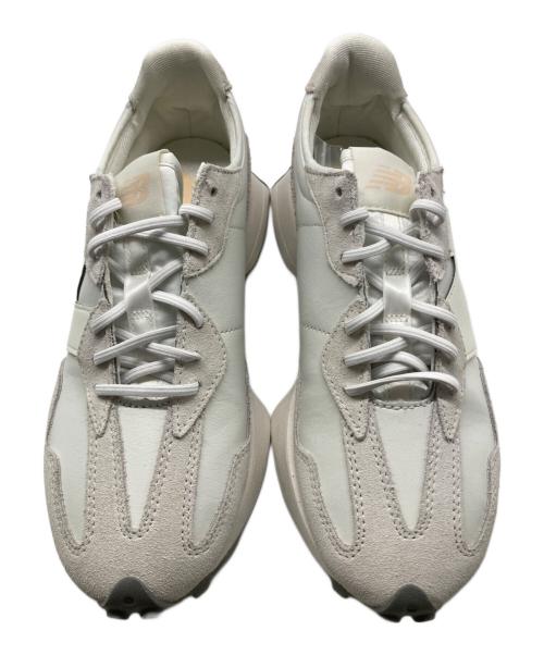 NEW BALANCE（ニューバランス）NEW BALANCE (ニューバランス) 327ローカットスニーカー ホワイト サイズ:24.5cmの古着・服飾アイテム