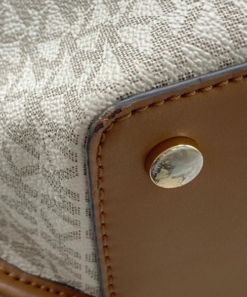 MICHAEL KORS（マイケル・コース）MICHAEL KORS (マイケル・コース) シグネイチャートートバッグ アイボリー×ベージュ サイズ:-の古着・服飾アイテム