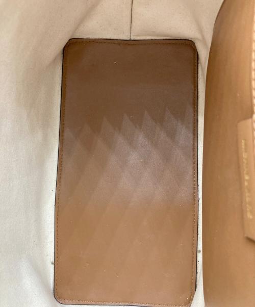 MICHAEL KORS（マイケル・コース）MICHAEL KORS (マイケル・コース) シグネイチャートートバッグ アイボリー×ベージュ サイズ:-の古着・服飾アイテム