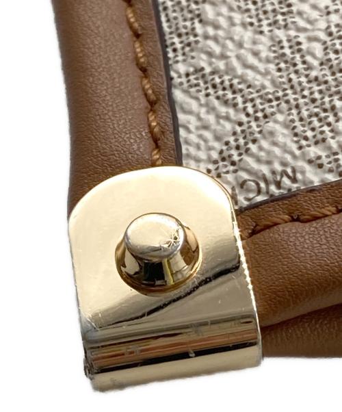 MICHAEL KORS（マイケル・コース）MICHAEL KORS (マイケル・コース) シグネイチャートートバッグ アイボリー×ベージュ サイズ:-の古着・服飾アイテム