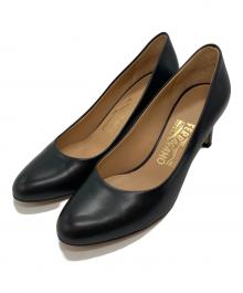 Salvatore Ferragamo（サルヴァトーレ フェラガモ）の古着「レザーパンプス」｜ブラック