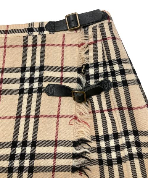 BURBERRY BLUE LABEL（バーバリー ブルー レーベル）BURBERRY BLUE LABEL (バーバリーロンドンブルーレーベル) ノバチェックラップスカート ベージュ サイズ:38の古着・服飾アイテム