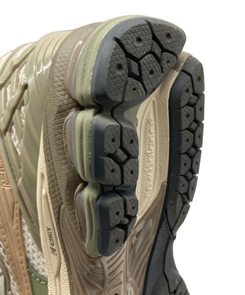 NEW BALANCE（ニューバランス）NEW BALANCE (ニューバランス) ローカットスニーカー グリーン×ベージュ サイズ:24の古着・服飾アイテム