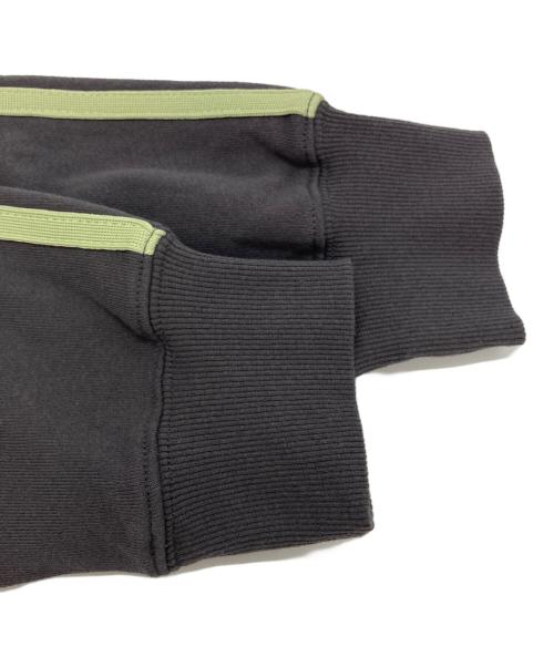 UMBRO（アンブロ）UMBRO (アンブロ) HTH (エイチティーエイチ) cropped sweat グレー サイズ:FREEの古着・服飾アイテム