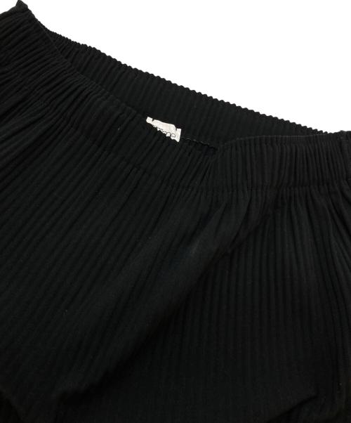 me ISSEY MIYAKE（ミーイッセイ ミヤケ）me ISSEY MIYAKE (ミーイッセイ ミヤケ) プリーツスカート ブラック サイズ:-の古着・服飾アイテム