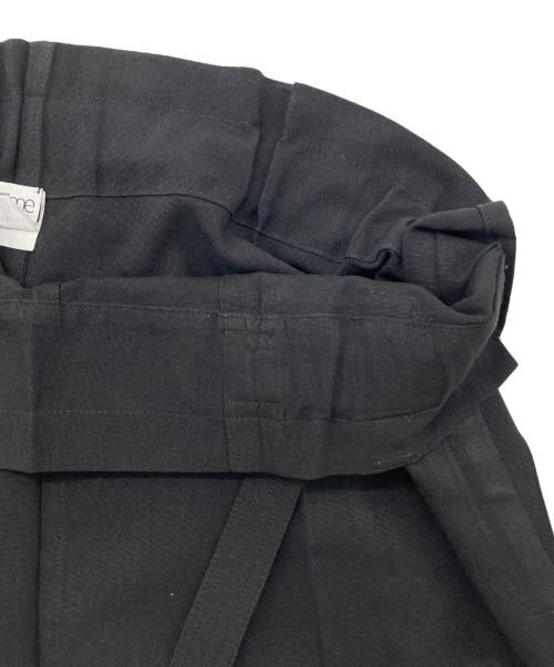 me ISSEY MIYAKE（ミーイッセイ ミヤケ）me ISSEY MIYAKE (ミーイッセイ ミヤケ) ワイドパンツ ブラック サイズ:下記参照の古着・服飾アイテム