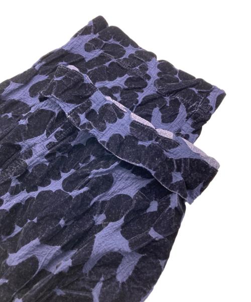 me ISSEY MIYAKE（ミーイッセイ ミヤケ）me ISSEY MIYAKE (ミーイッセイ ミヤケ) フロッキートップス ネイビー サイズ:下記参照の古着・服飾アイテム