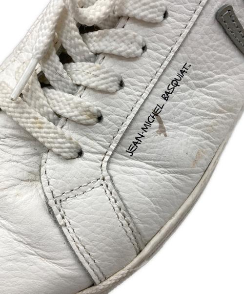 にゅ～ずSG8（ニュ～ズエスジーエイト）にゅ～ずSG8 (ニュ～ズエスジーエイト) Jean-Michel Basquiat (ジャン ミシェル バスキア) ローカットスニーカー ホワイト サイズ:26cmの古着・服飾アイテム