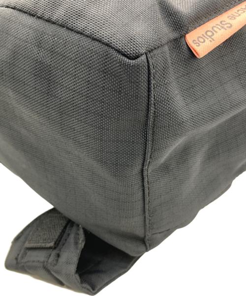 Acne studios（アクネ ストゥディオス）ACNE STUDIOS (アクネ ストゥディオス) ラージ バックパック ブラックの古着・服飾アイテム