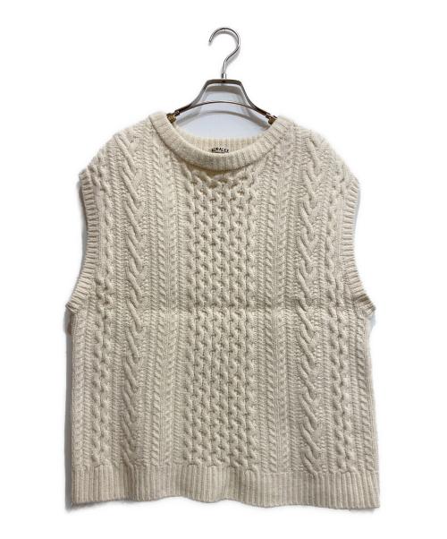 AURALEE（オーラリー）AURALEE (オーラリー) FRENCH MERINO ARAN KNIT VEST アイボリーの古着・服飾アイテム